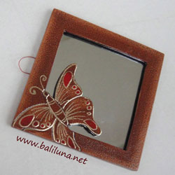 souvenir pernikahan tradisional etnik cermin kupu kupu