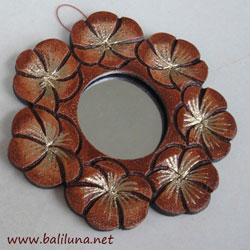 souvenir pernikahan tradisional etnik cermin etnik bunga jepun bali