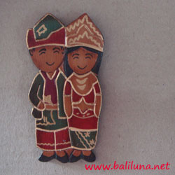 souvenir pernikahan tradisional pengantin adat nusantara