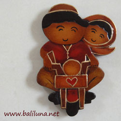 souvenir pernikahan tradisional etnik tempelan kulkas pengantin tradisional Muslim